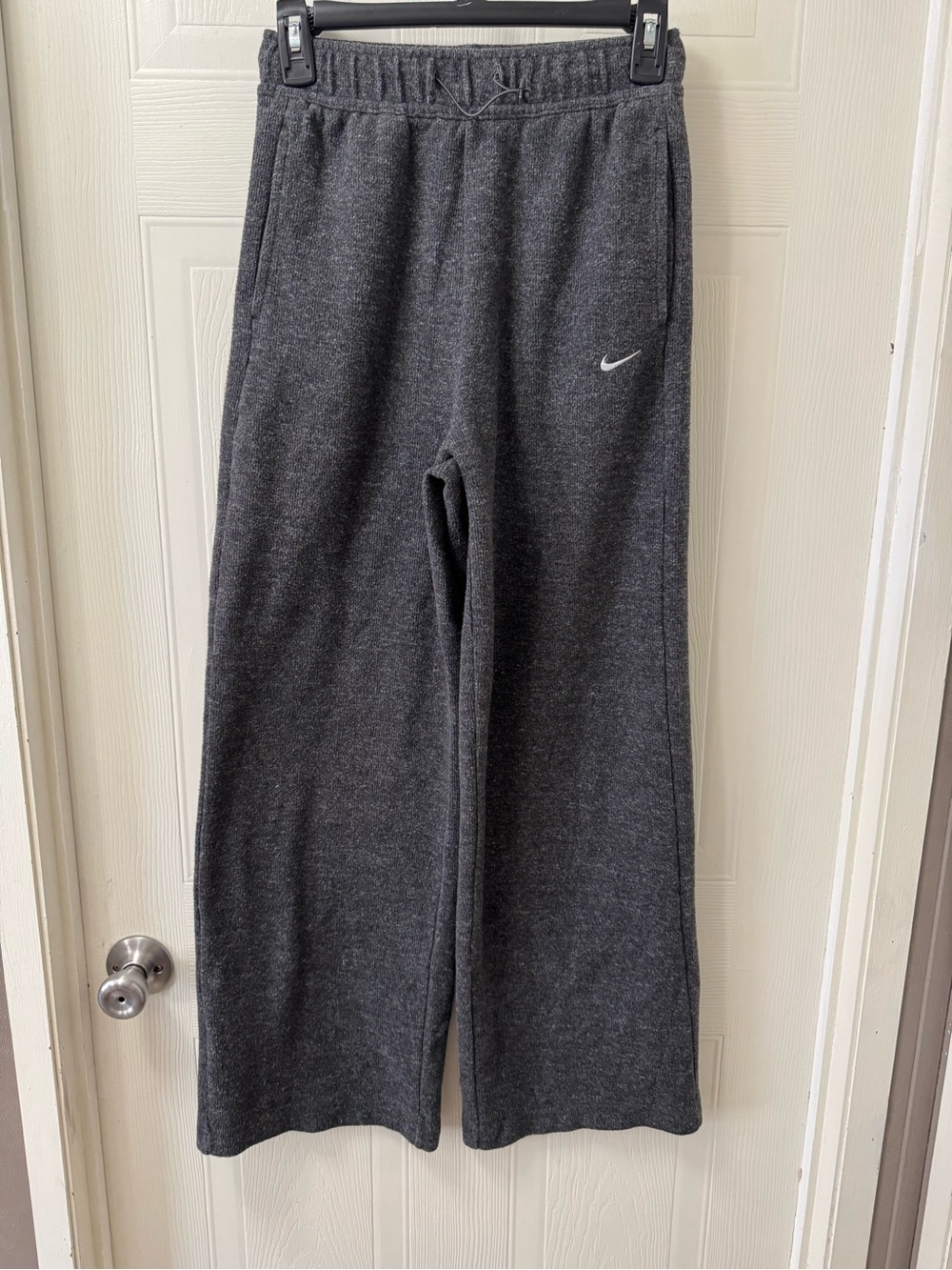 Nike women Charcoal Heather Gray Sweatpants with Swoosh
